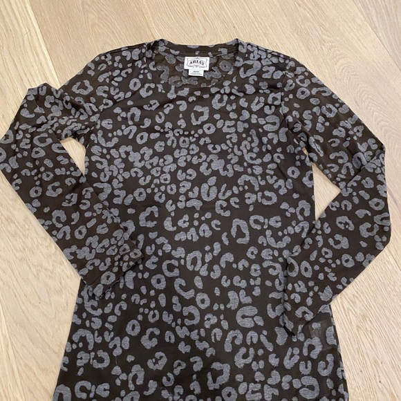 Ariat animal print shirt. XS. Sheer - Picture 2 of 3